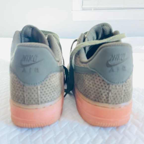 Air Force One army green women’s size 7 sample - Picture 3 of 10